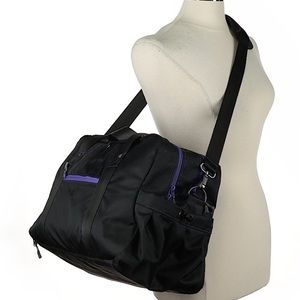 🎉 Athleta Weekender Bag + Work Out Bag